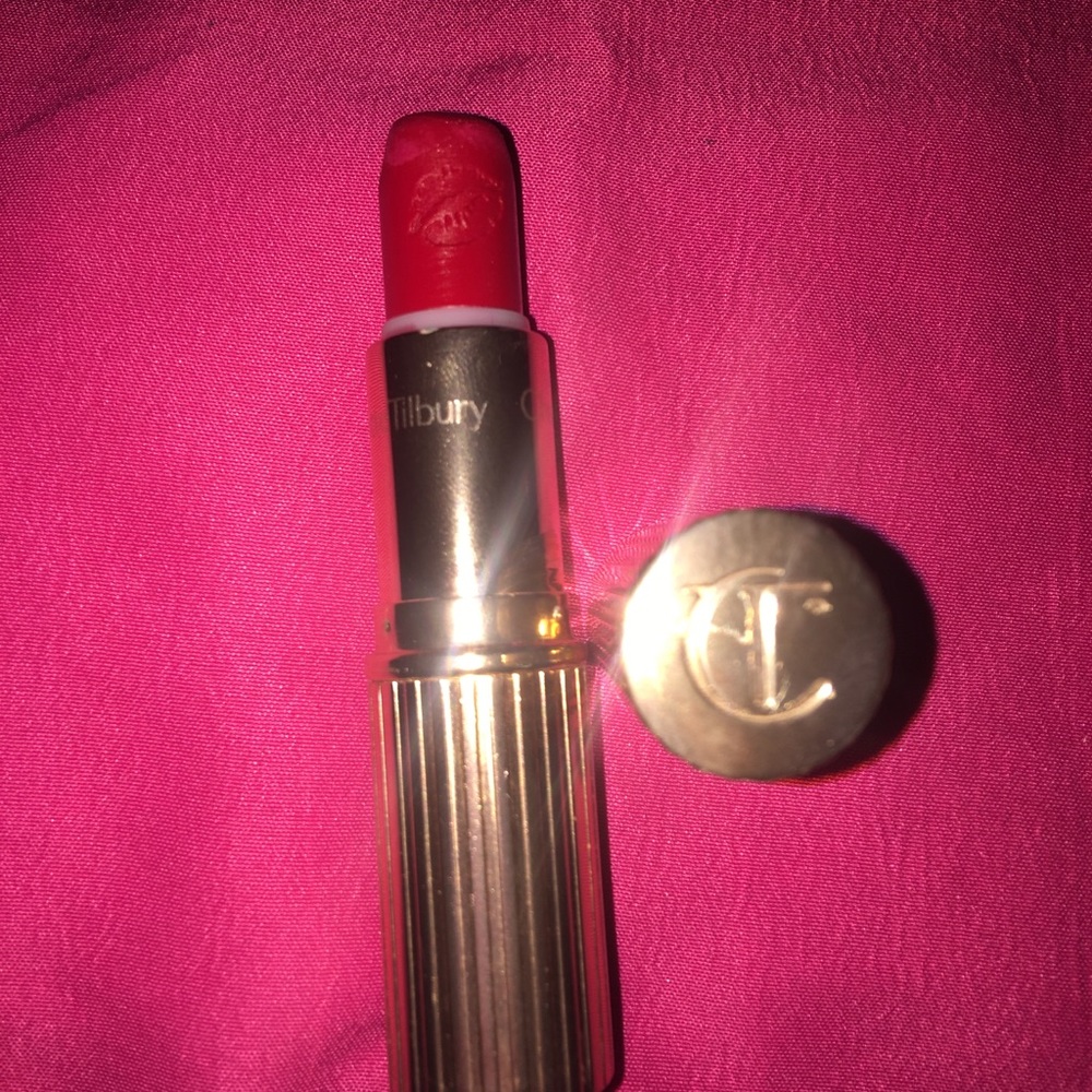 Charlotte Tilbury lipstick Carinas love ❤️